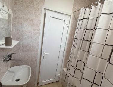 Deluxe Double Room (2 Adults + 1 Child)