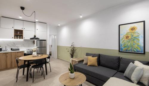 One-Bedroom Apartment