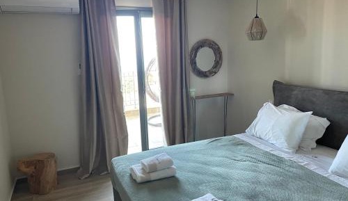 Deluxe Double Room with Balcony and Sea View