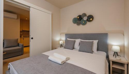 One-Bedroom Apartment with Balcony