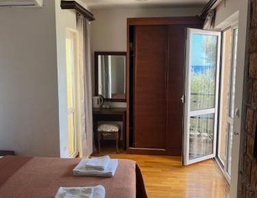 Double Room with Balcony and Sea View