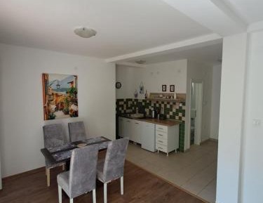 One-Bedroom Apartment with Pool View