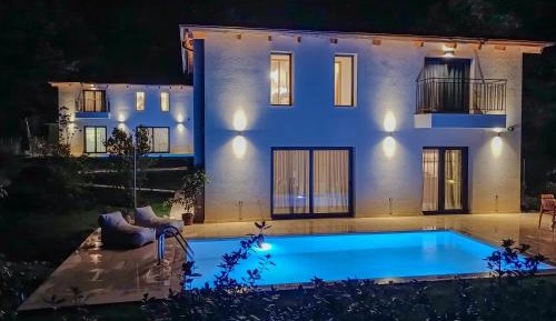 Deluxe Villa