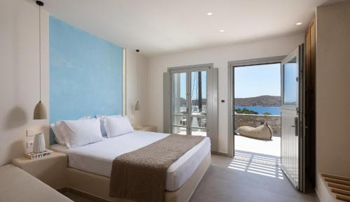 Deluxe Triple Room with Sea View