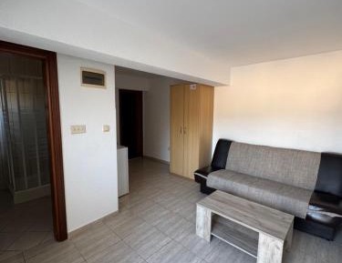 Apartment with Garden View