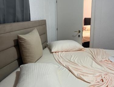Room #1564511711