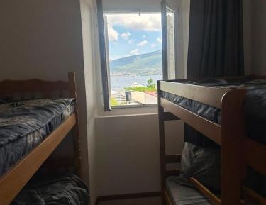 Room #1687687204