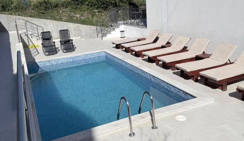 One-Bedroom Apartment with Sea View