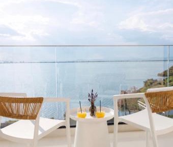 Deluxe Suite with Sea View