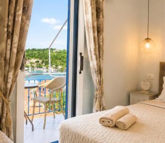 Triple Room with Sea View