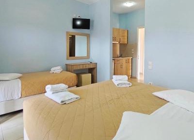 Triple Room with Garden View