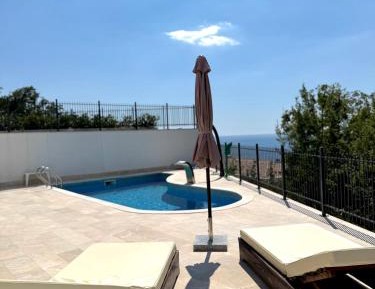 One-Bedroom Apartment with Balcony and Sea View