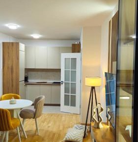 One-Bedroom Apartment with Balcony