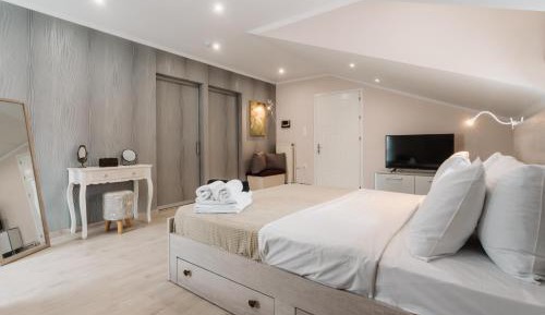 Apartment - Split Level
