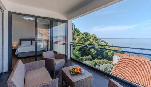 Three-Bedroom Apartment with Sea View
