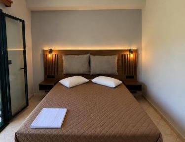 Quadruple Room with Terrace