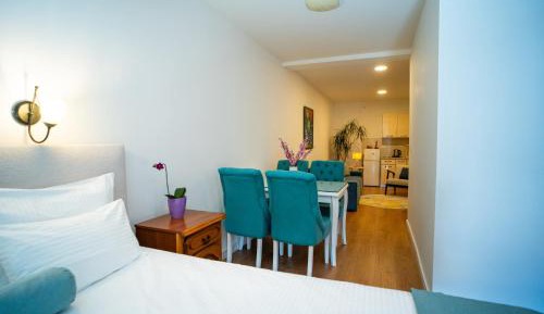 Queen Suite with Sea View