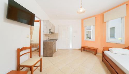One-Bedroom Apartment with Balcony