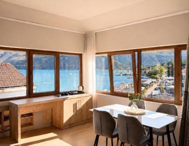 Two-Bedroom Apartment with Sea View