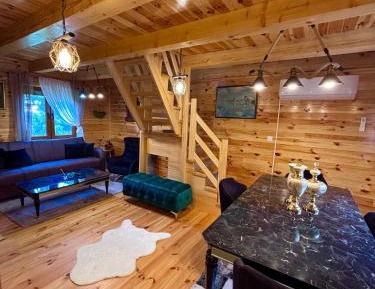 Two-Bedroom Apartment with Mountain View