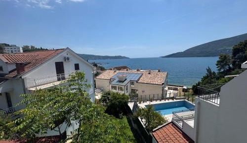Deluxe Triple Room with Sea View