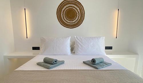 Deluxe Double Room with Balcony and Sea View