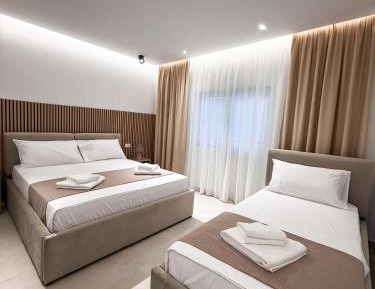 Triple Room with Balcony