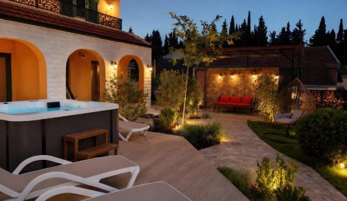Deluxe Villa