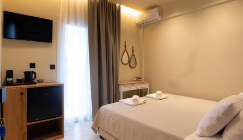 Double or Twin Room with Side Sea View