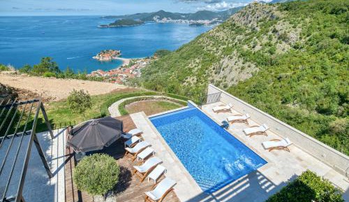 Deluxe Double Room with Balcony and Sea View
