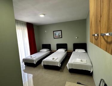 Triple Room with Terrace