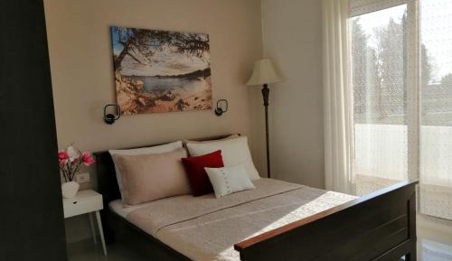 Apartment with Garden View