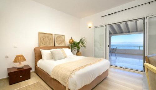 Deluxe Double Room with Balcony and Sea View