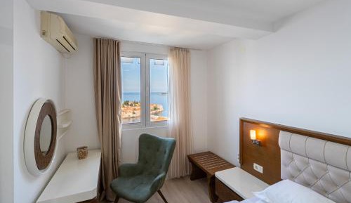 Studio with Sea View