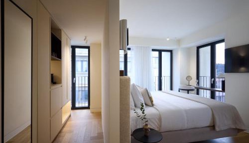 Comfort Room City View