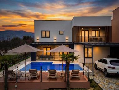 Deluxe Villa