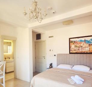 Studio Apartment with Sea View