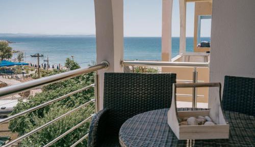 Two-Bedroom Apartment with Balcony and Sea View