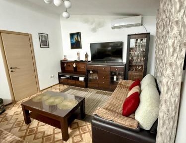 Three-Bedroom Apartment - High Floor