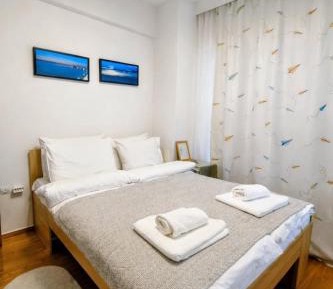 One-Bedroom Apartment with Balcony
