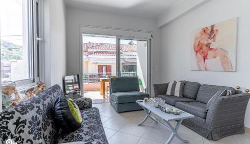 Deluxe One-Bedroom Apartment