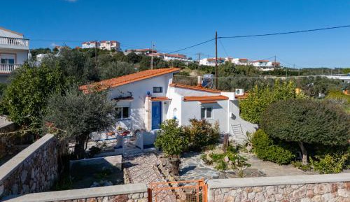 Villa with Garden View
