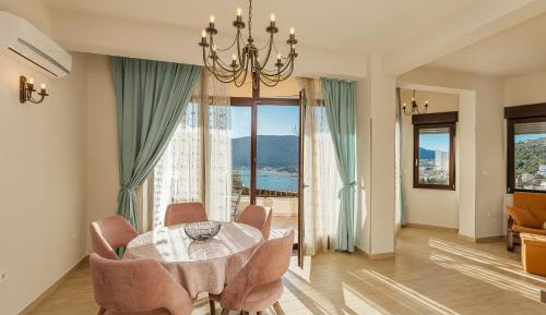Two-Bedroom Deluxe Apartment