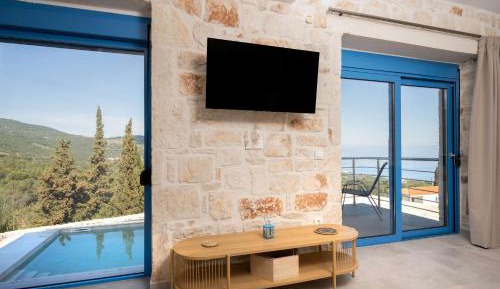 Studio Apartment with Sea View