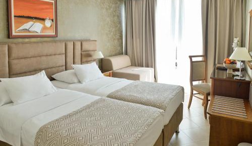 Double or Twin Room with Side Sea View