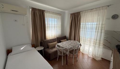 One-Bedroom Apartment with Sea View and Balcony