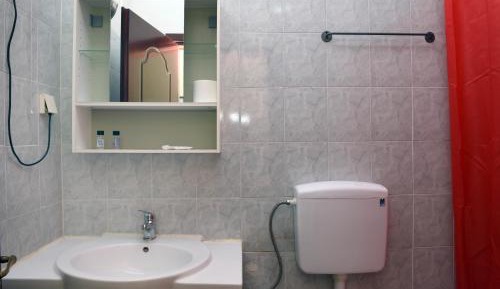 Studio (2 Adults)