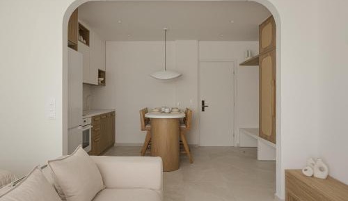 Suite with Lake View