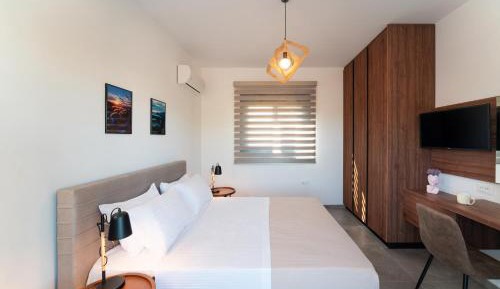 One-Bedroom Apartment - Sea Side