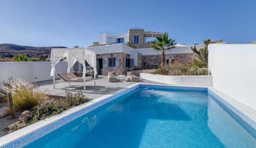 Exclusive Villa with Private Pool & Volcanic Hill View